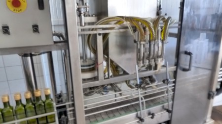 Továreň na spracovanie olív - napĺňacia linka